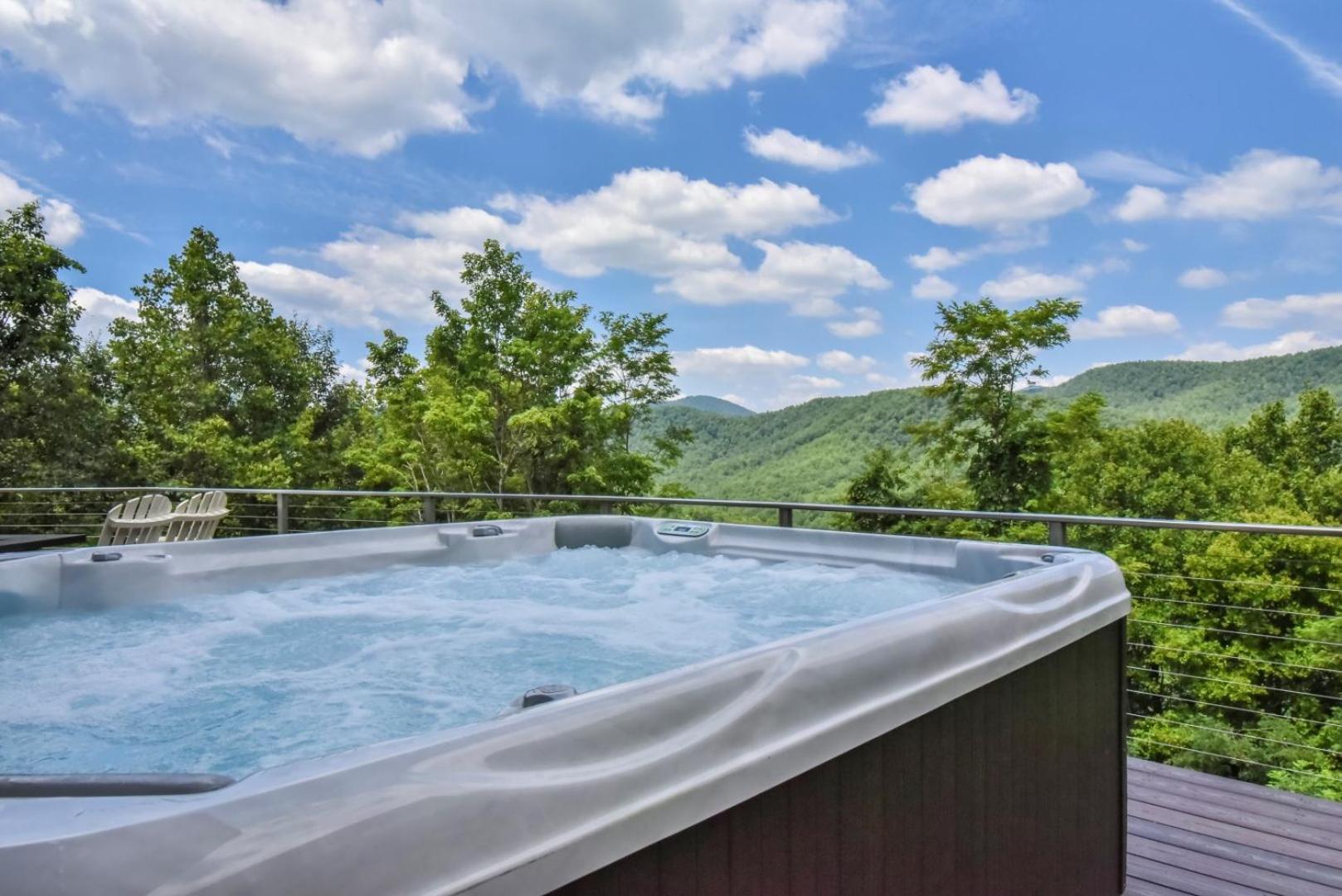 Skytop Chalet Pet Friendly, Hot Tub And Views Villa Black Mountain Exteriör bild